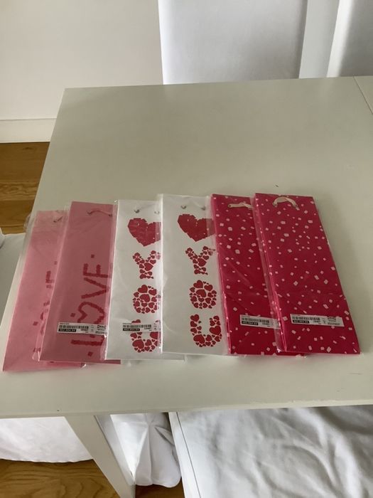 Tema LOVE (4) Individuais/ Caminho de mesa / guardanapos/ embalagens