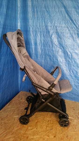 Ultra Lekki Wózek Spacerowy Cuggl Walnut spacerówka