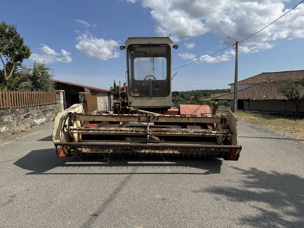 Hesston 6400 - “CABRA”