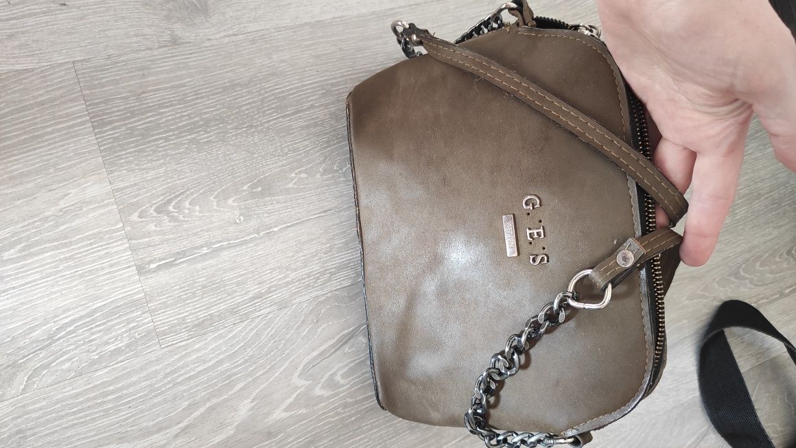 Сумка шкіряна guess
