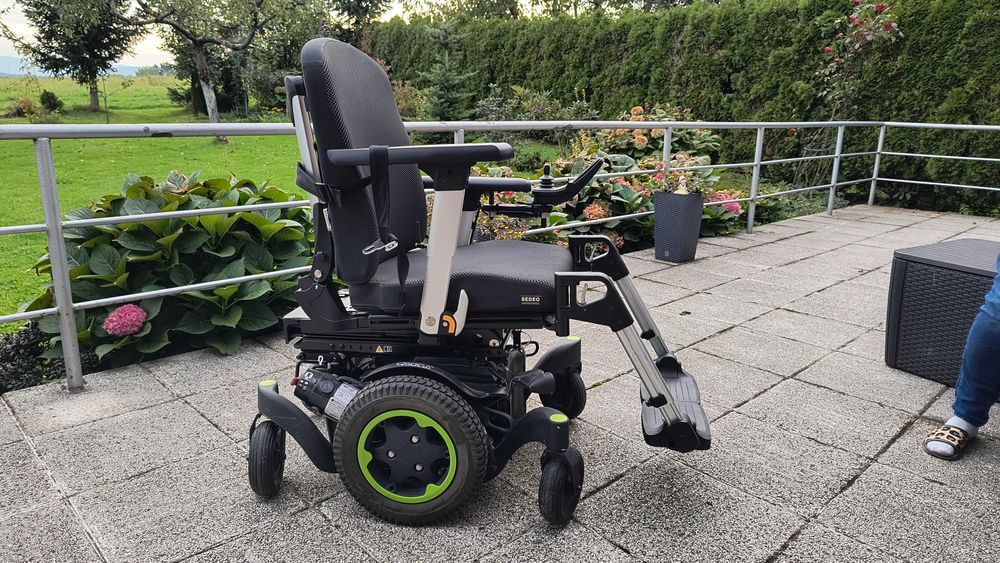 Wózek elektryczny QUICKIE Q500 M  SEDEO PRO – jak nowy!