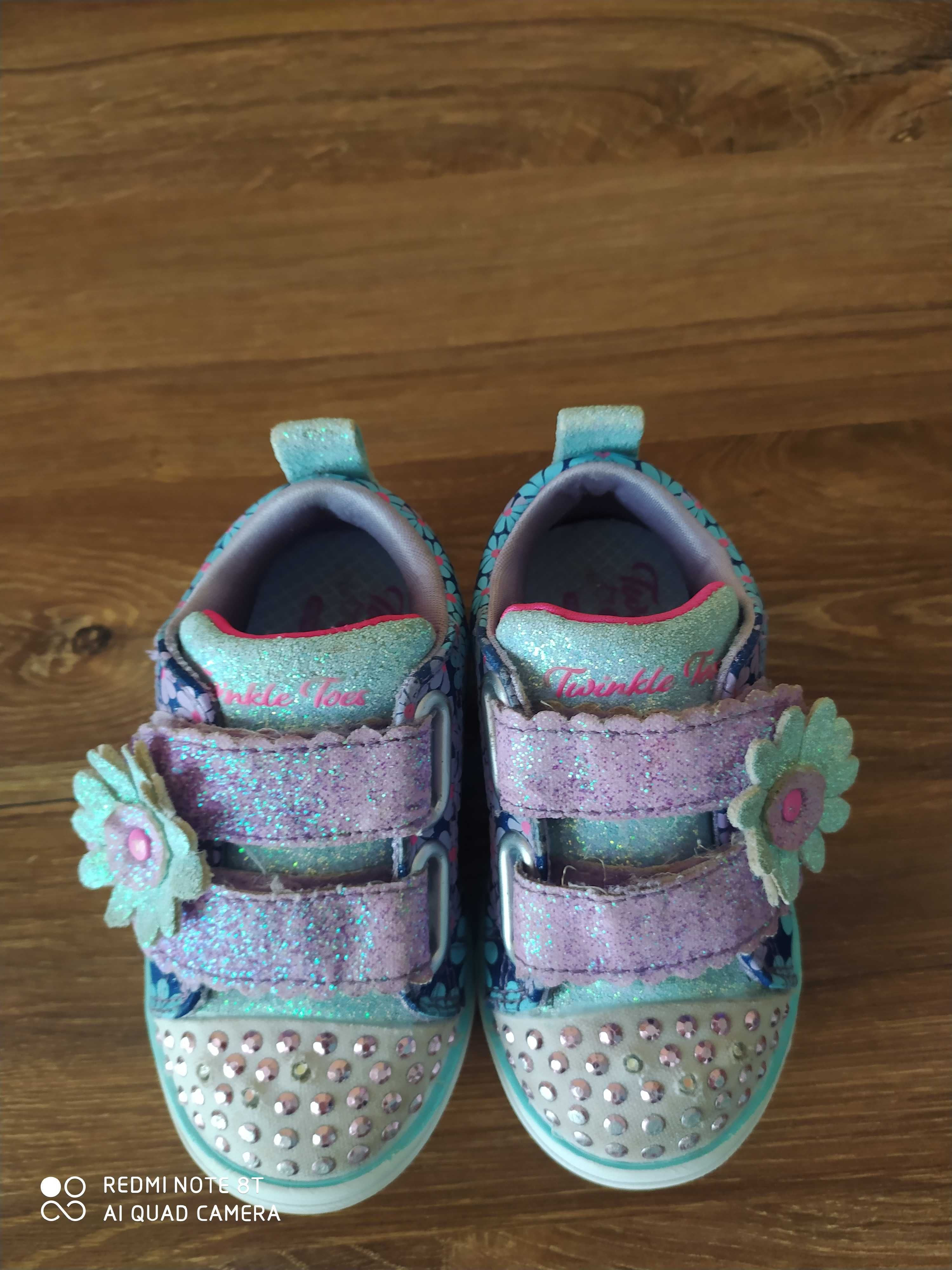 Buty na rzepy dla dziewczynki
