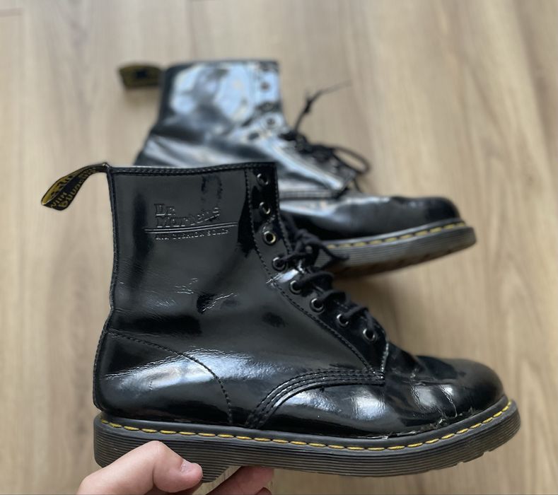 Buty glany trapery Dr. Martens model 1460 błyszczące
