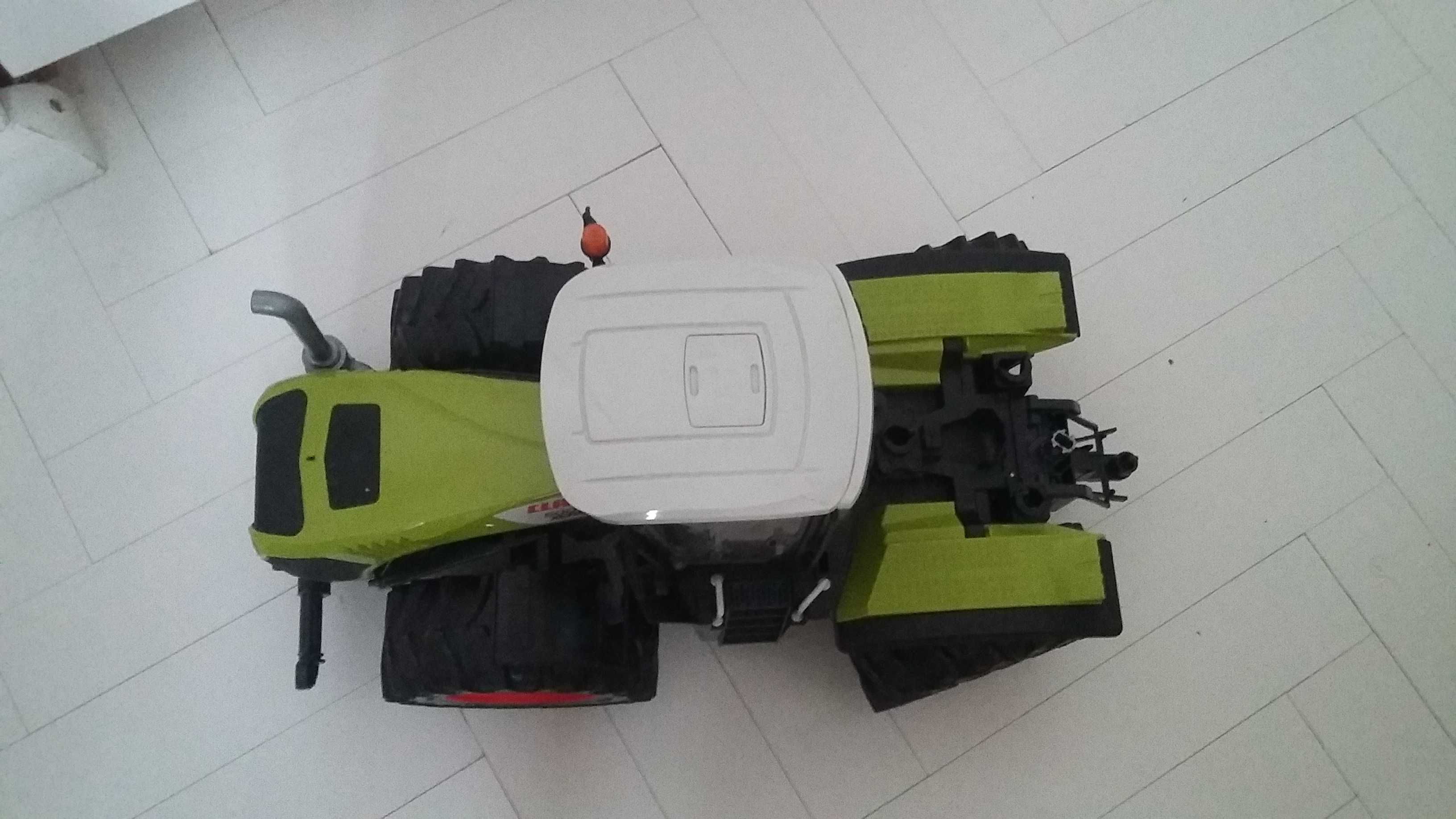 Traktor zabawka dla dzieci BRUDER 03015 Traktor Claas Xerion 5000