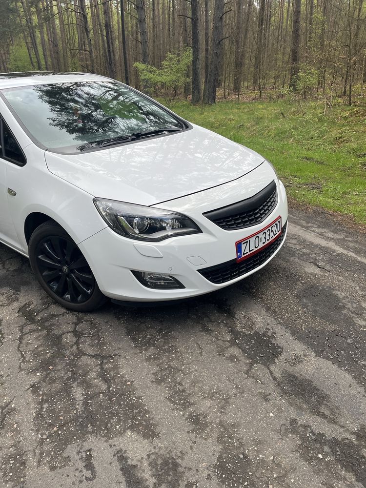 Opel Astra J / bogato wyposazona