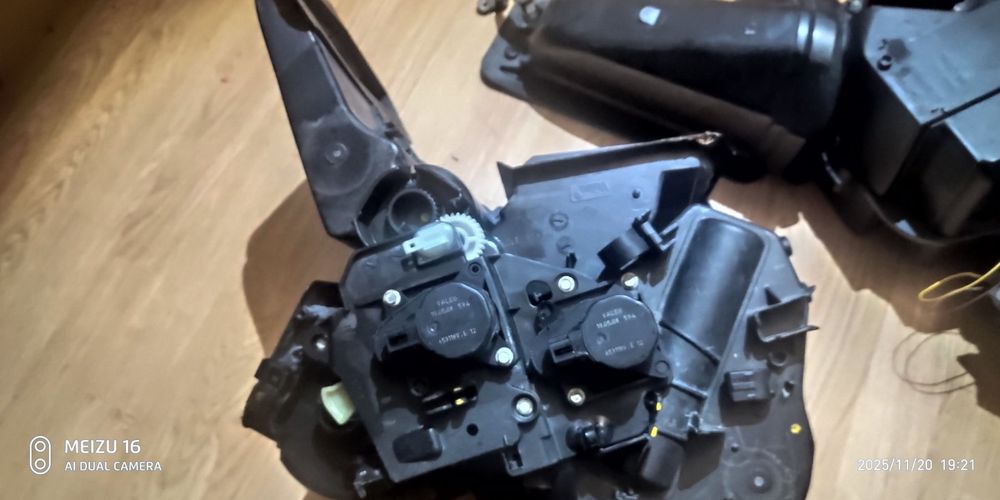 Рено Симбол система кондиционирования и отопителя.