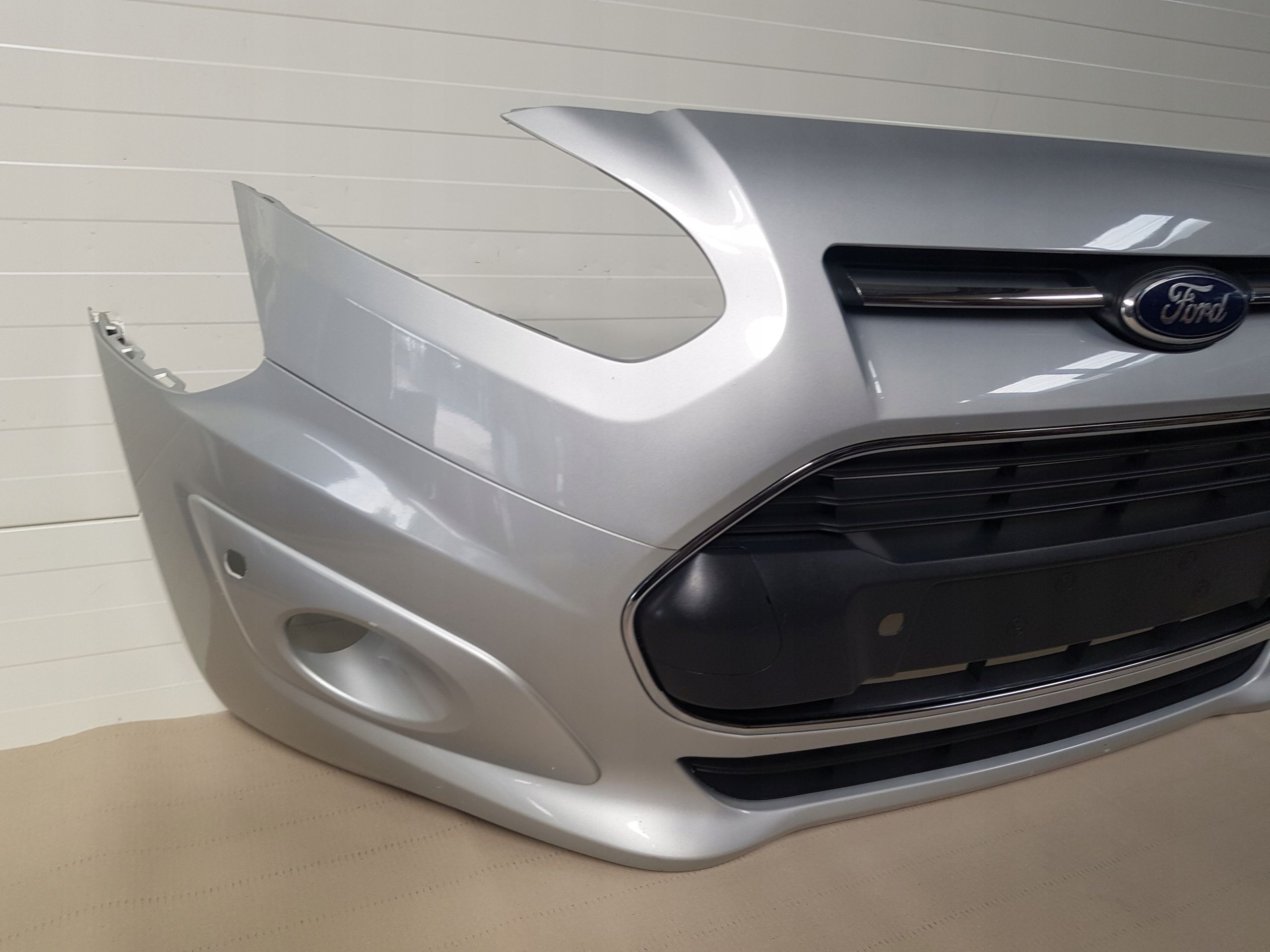 Zderzak Przedni Ford Transit Connect