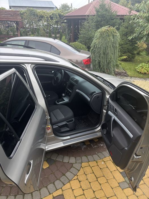 Skoda octavia 2011 (Шкода октавія) 1.6td