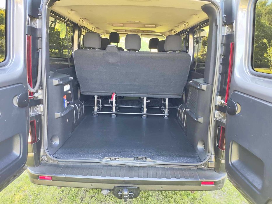 Wynajem Bus 8/9 osób Opel Vivaro Long 1.6 CDTI