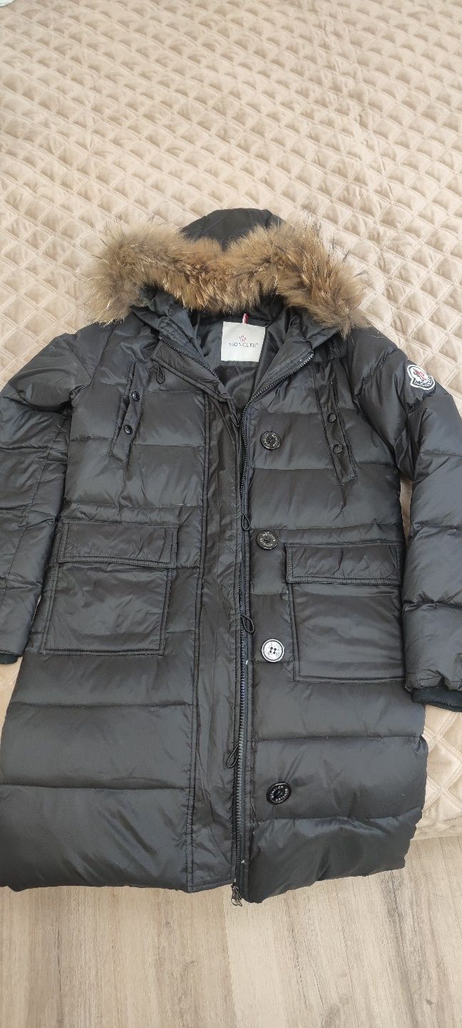 Moncler пуховик.