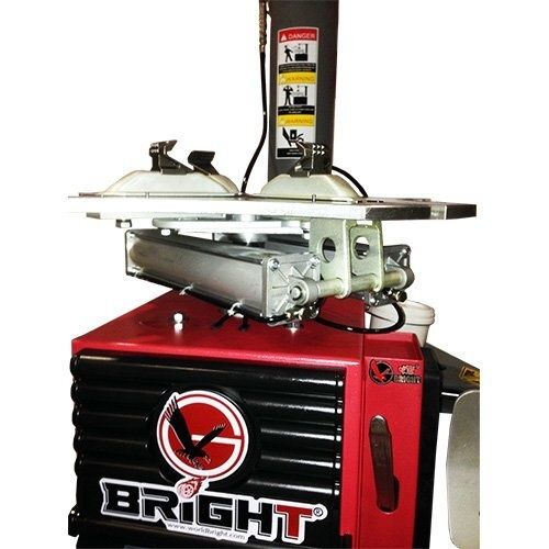 Шинoмoнтaжний cтeнд із зaxoплeнням 10 "-24" LC850 BRIGHT