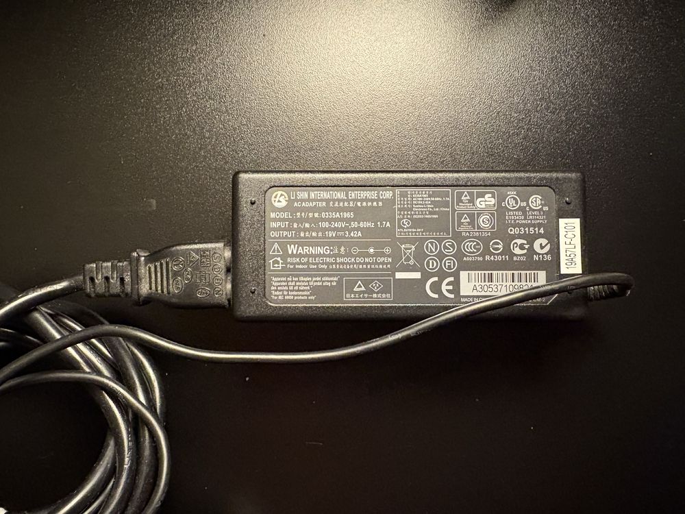 Zastępcza bateria i ładowarka do laptopa