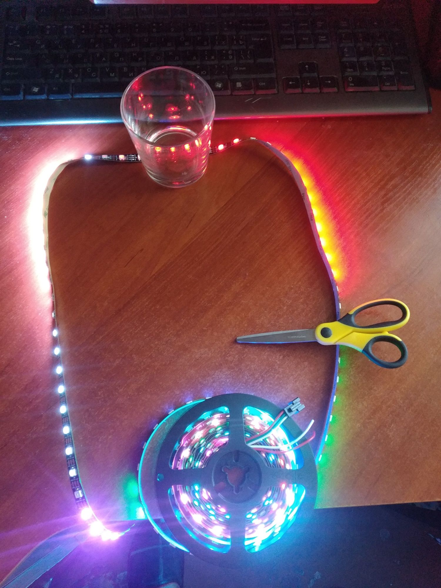 Адресная LED RGB лента с SATA