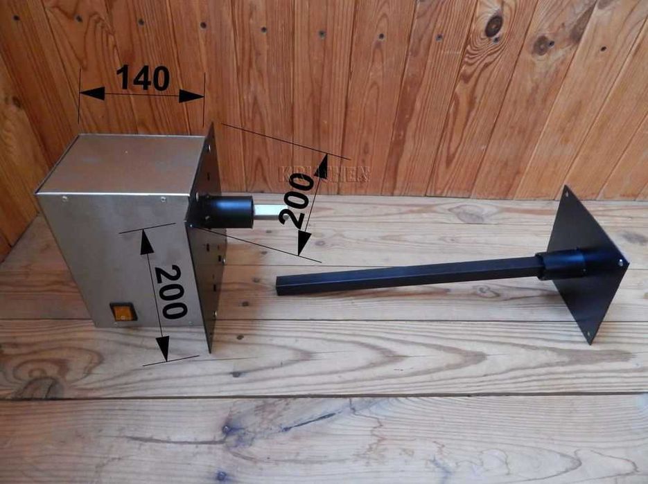 Rożen krzyżowy z napędem elektrycznym do 25 kg do paleniska, kominka