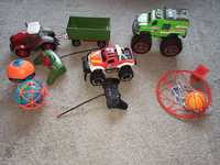 Zestaw zabawek auto traktor piłka zmyłka