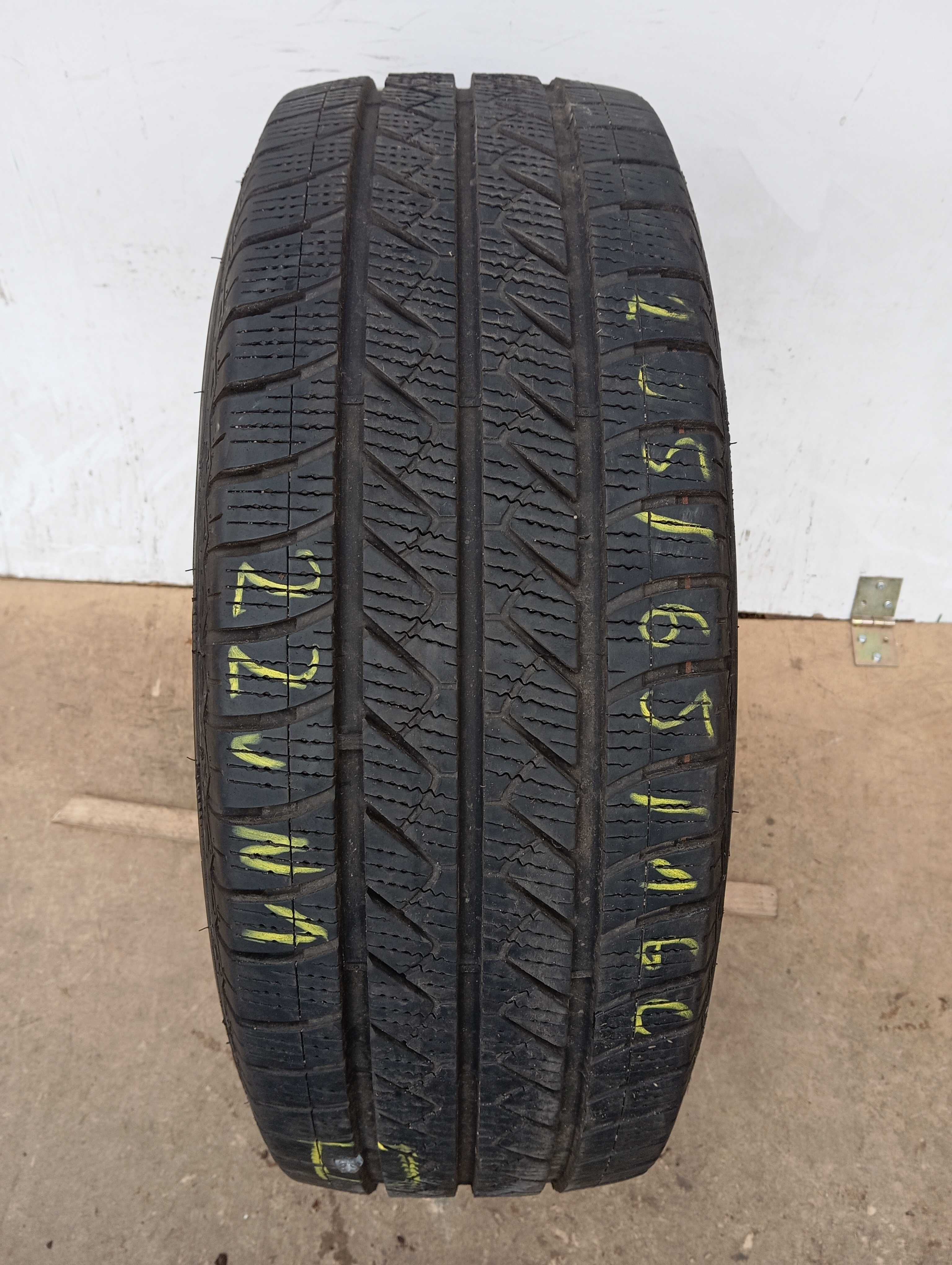 1x 235/65 R16C 115/113S Goodyear Vector 4seasons Cargo 2022r 7,0mm