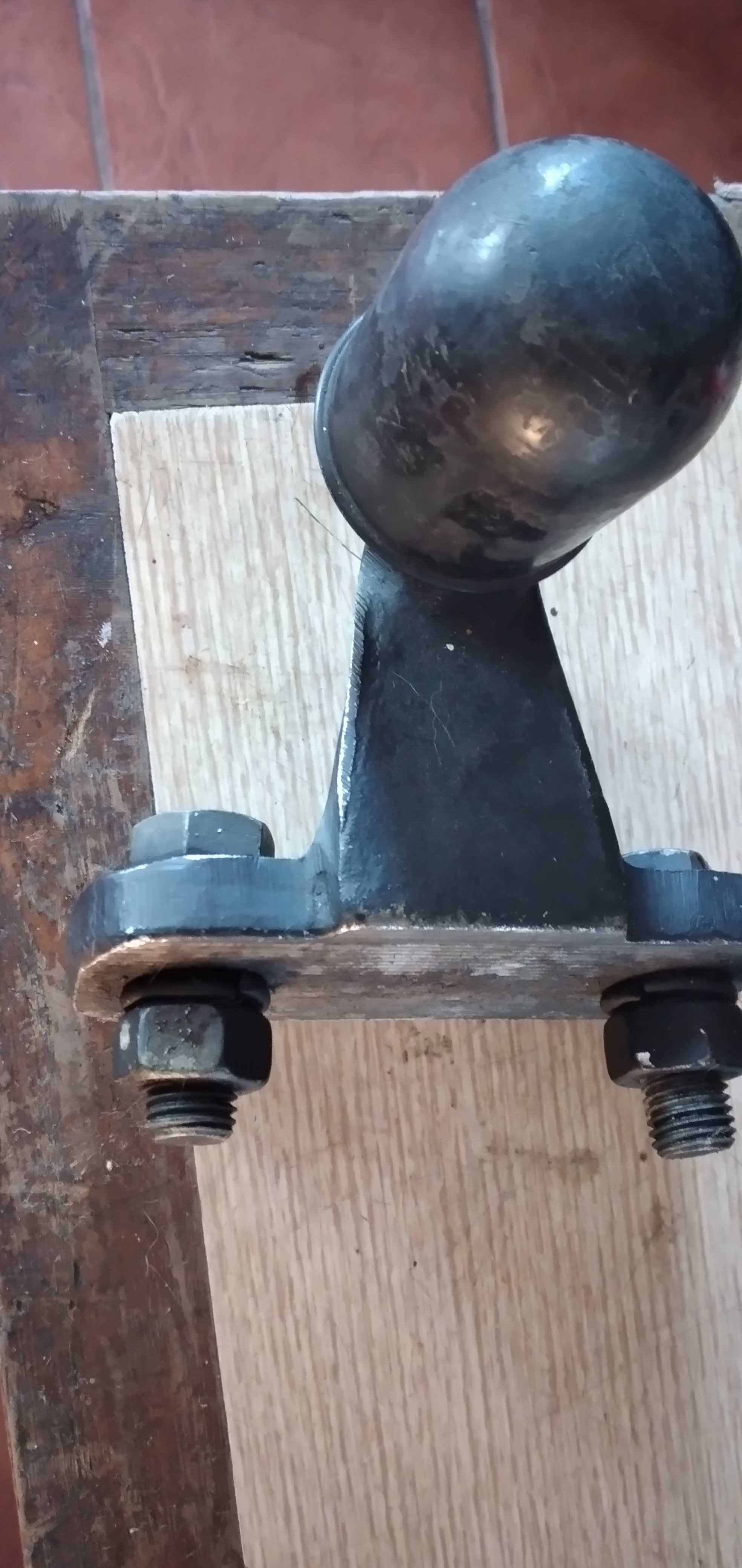 Bola de reboque para automovel