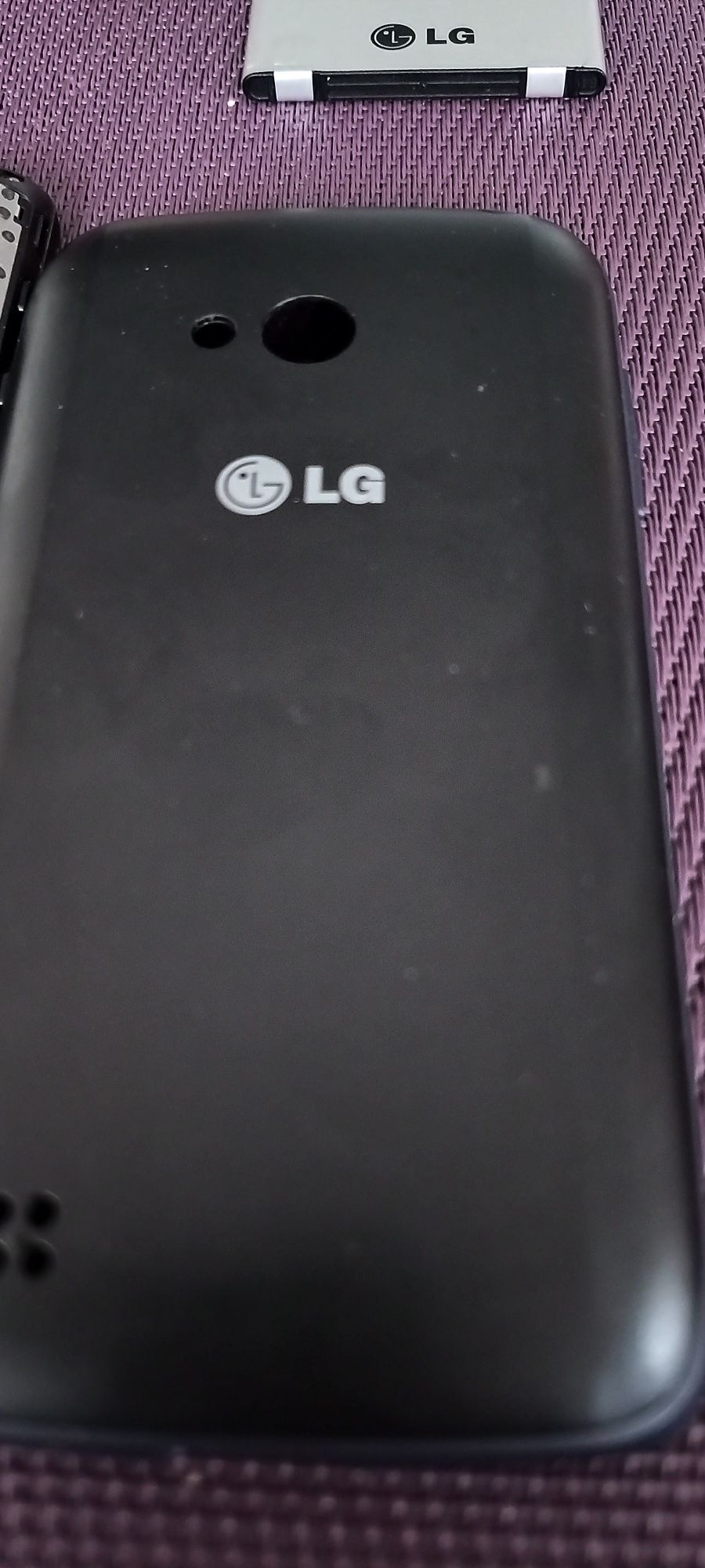Telefon komórkowy LG