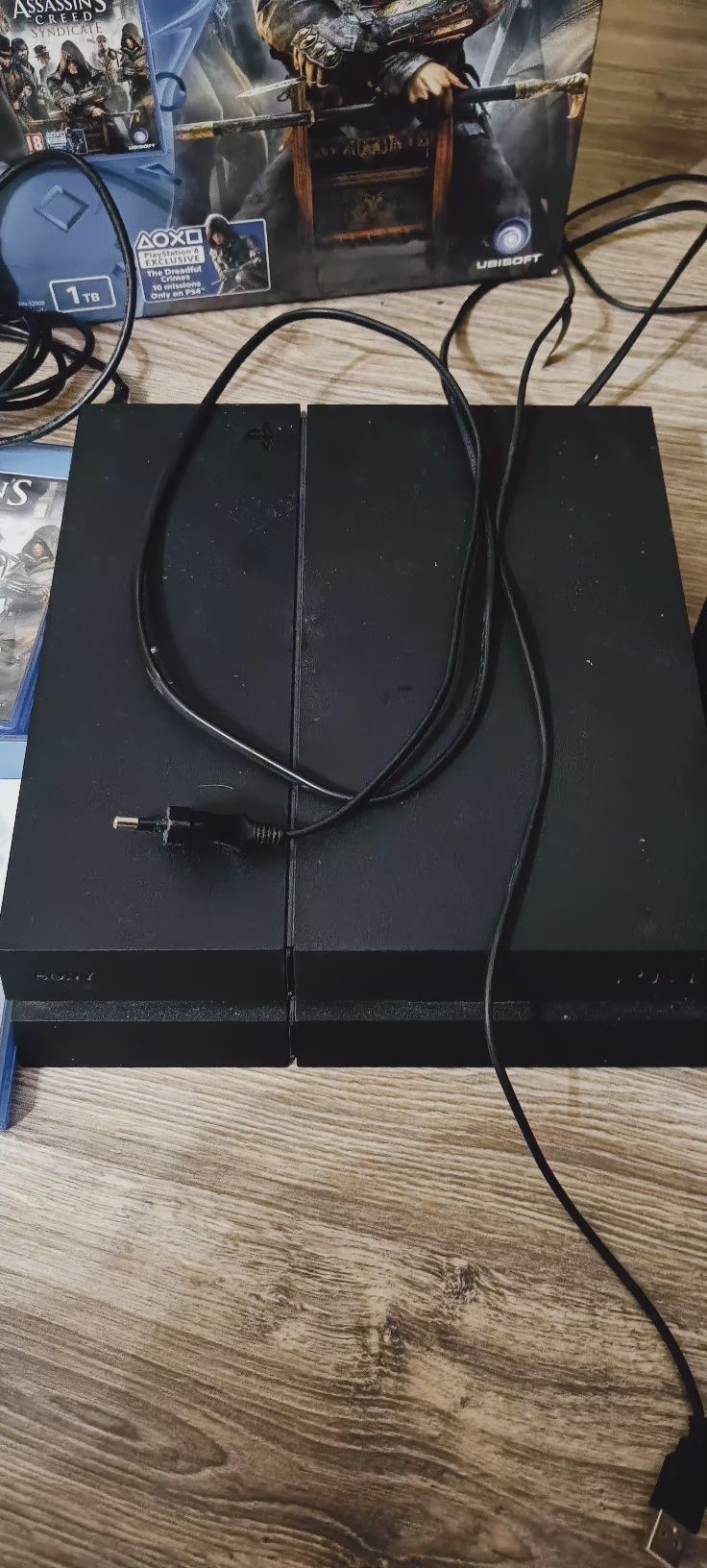 Sprzedam PS 4 1 T