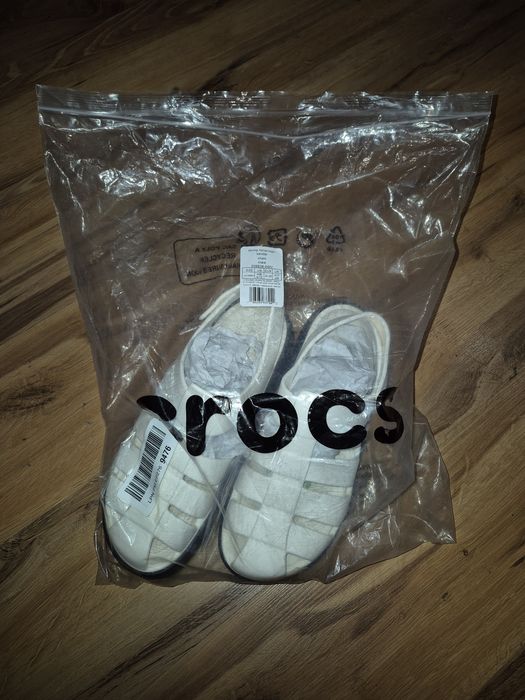 Сандалі crocs жіночі