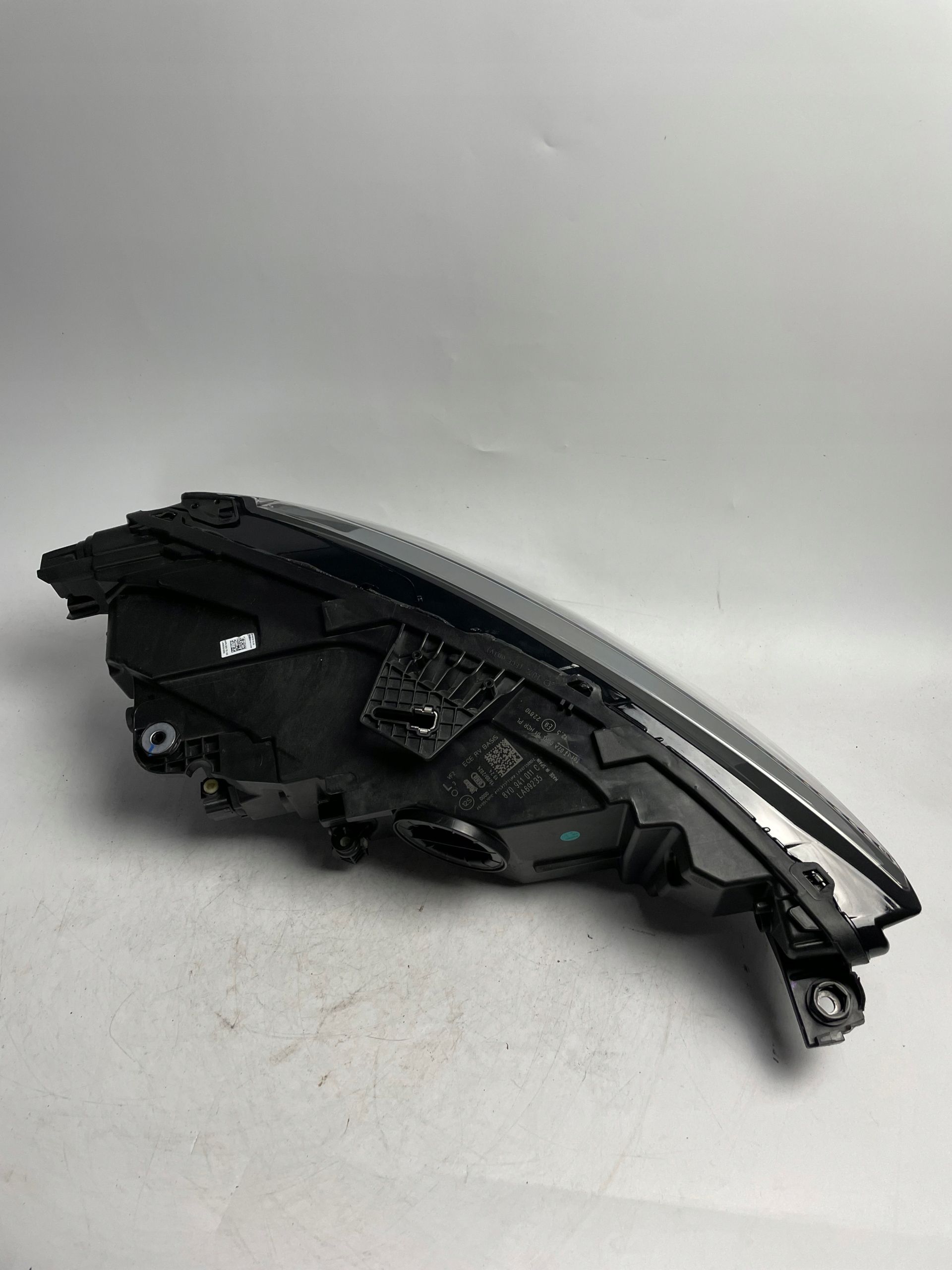 Lampa przednia lewa full led LEWY LED AUDI A3 8Y Lift
