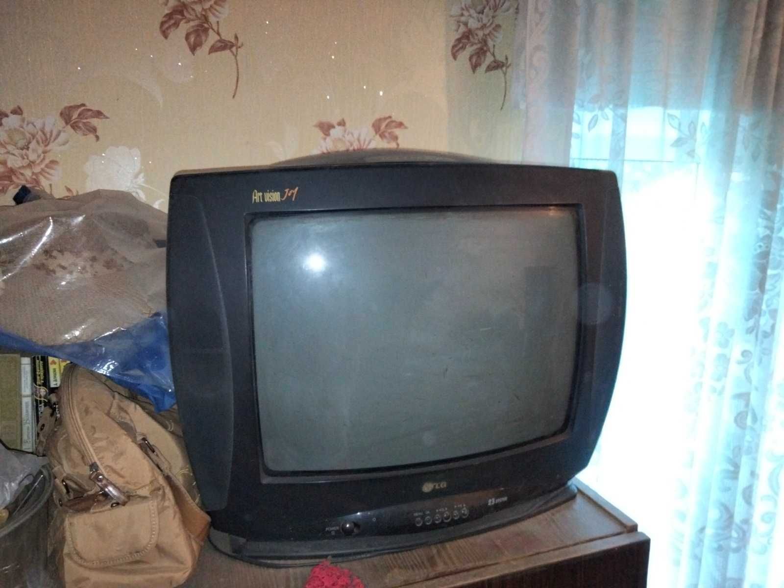 Телевізор LG CF-20D70