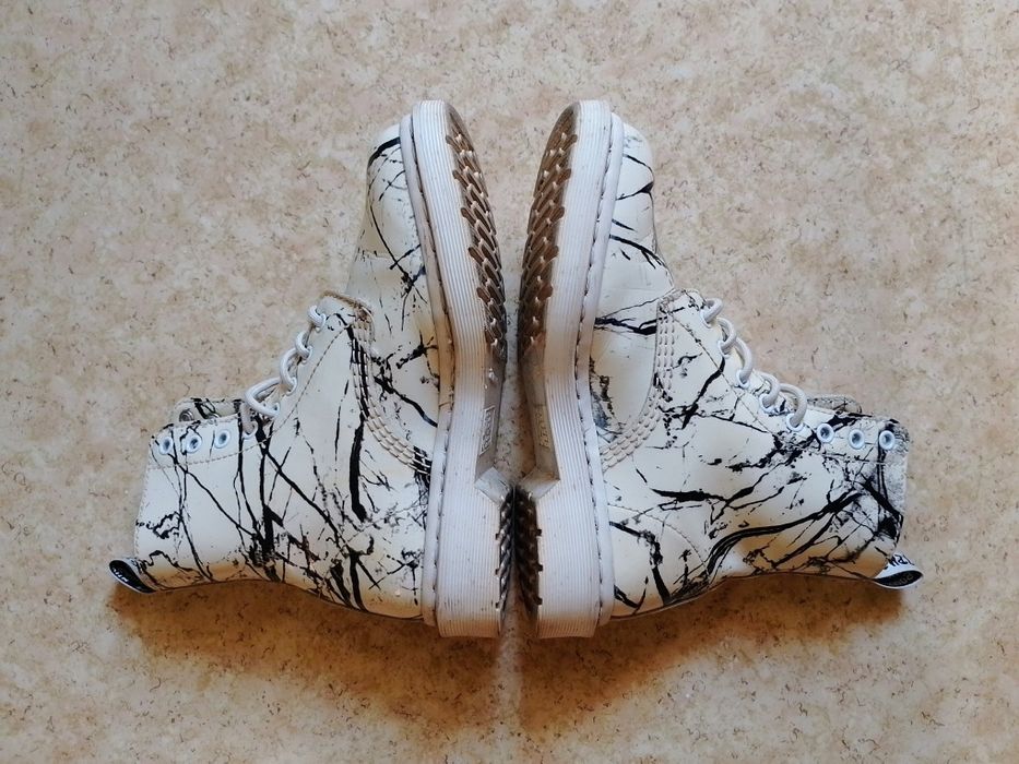 Ботинки берцы Доктор Мартинс. PASCAL MARBLE in White Dr. Martens