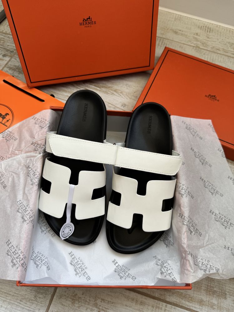 Шьлопанці Hermes Chypre