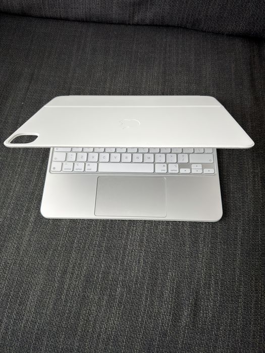 Jak nowa Klawiatura Apple Magic Keyboard biała do iPada Pro 13