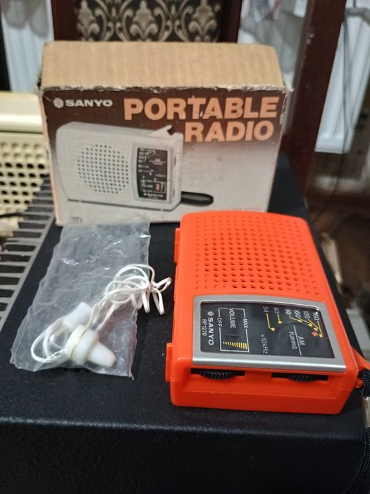 Радиоприемник Sanyo RP-1270