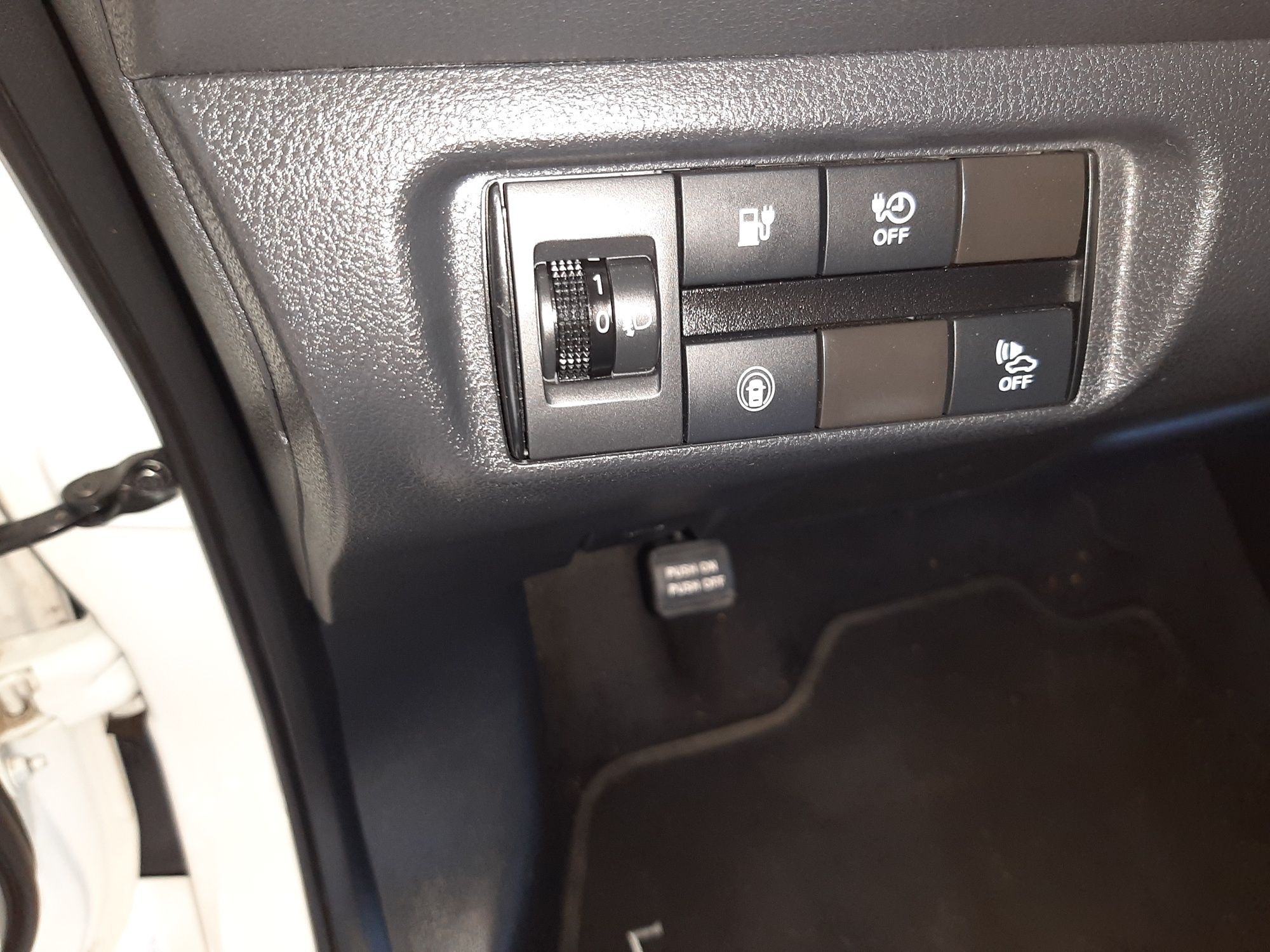 Nissan leaf 40kw. 2021
