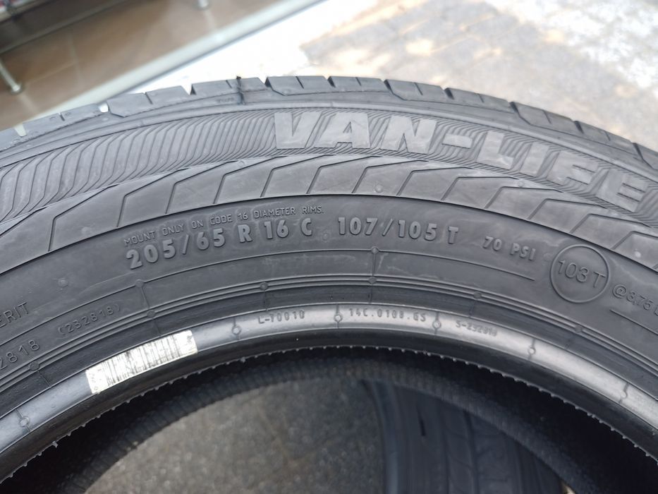 205/65R16C Semperit Van-Life2 BUS Para T5 Vito Trafic Vivaro DEMO 21r