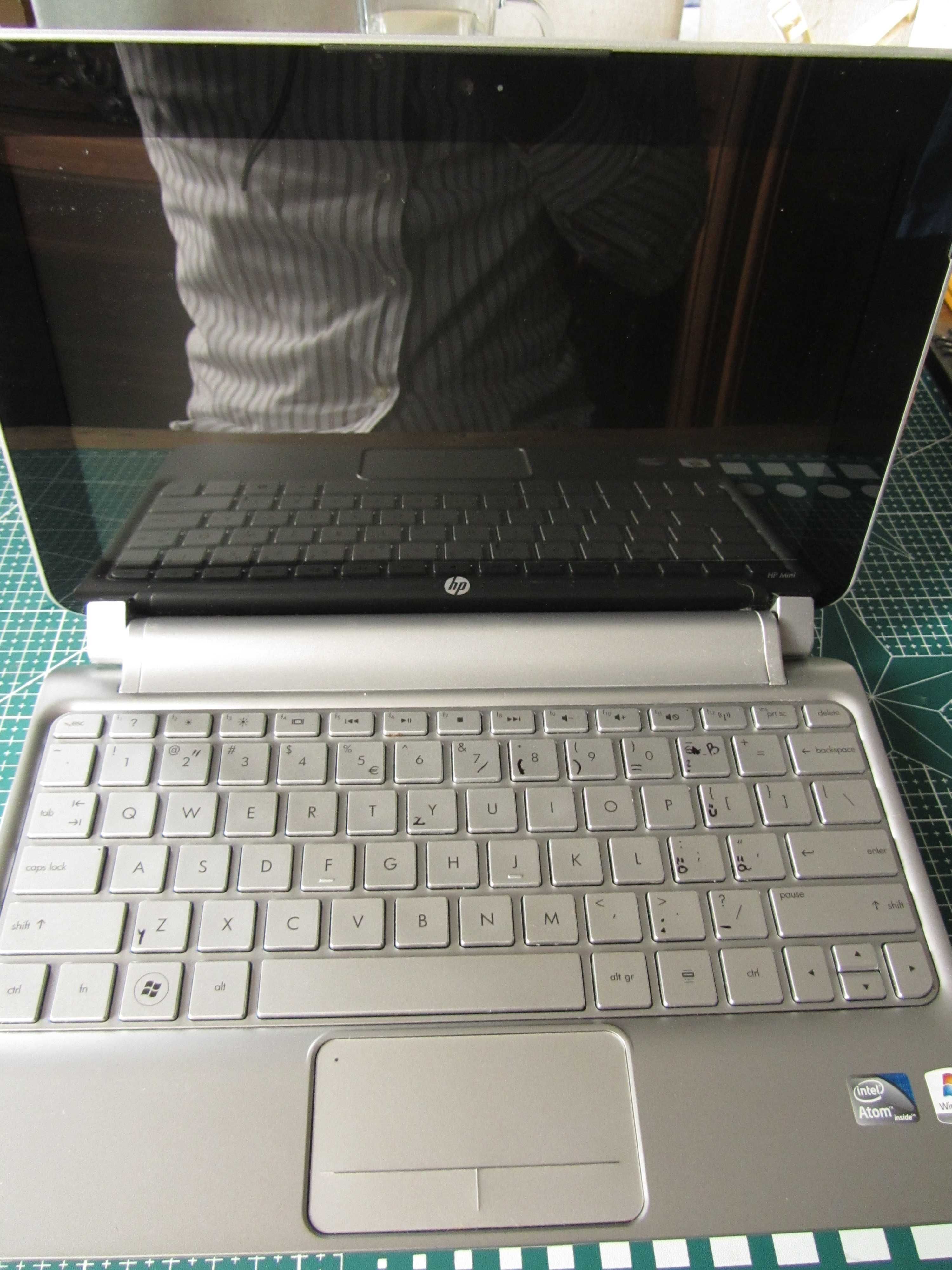 HP Mini 210 10" laptop netbook