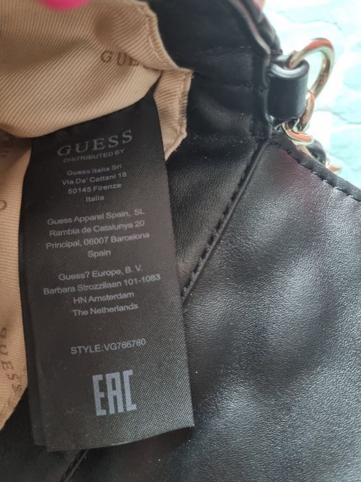 Nerka damska guess czarna pikowana