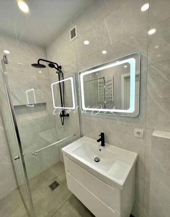 Здам Таунхаус поруч м .Осокорки.Перша оренда