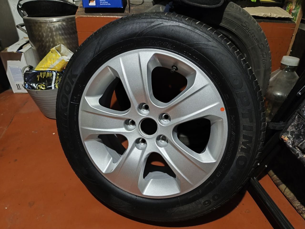 Продам запаску,костиль,таблетку,запасне колесо R16 5 114,3 Kia