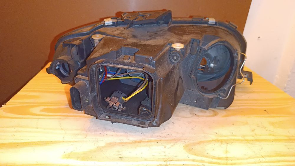 Vendo farol esquerdo de Audi A3 8P1 ano 2003/13