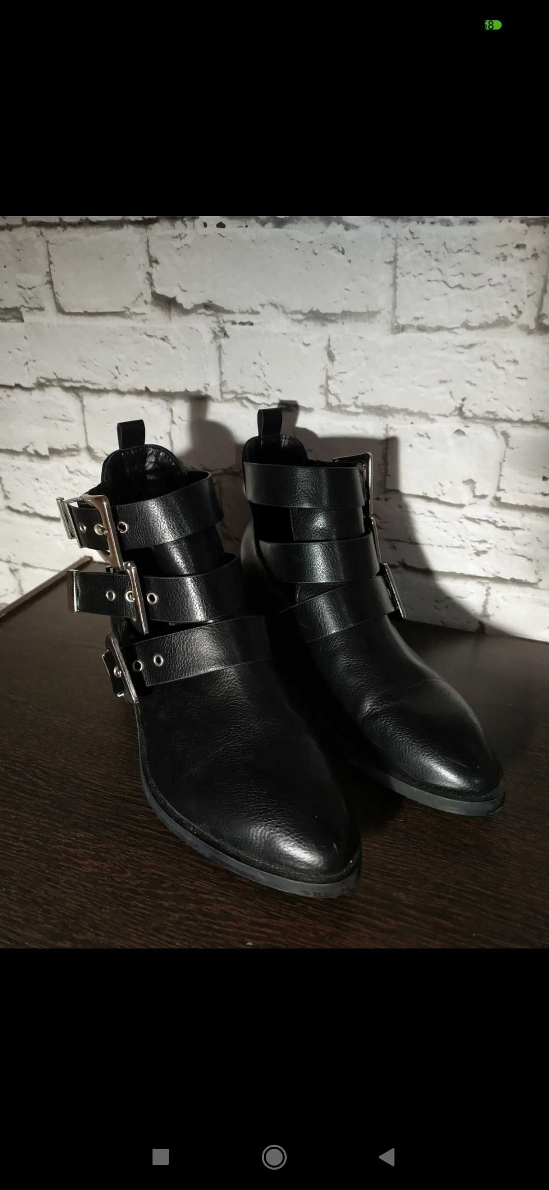 Botins pretos Stradivarius