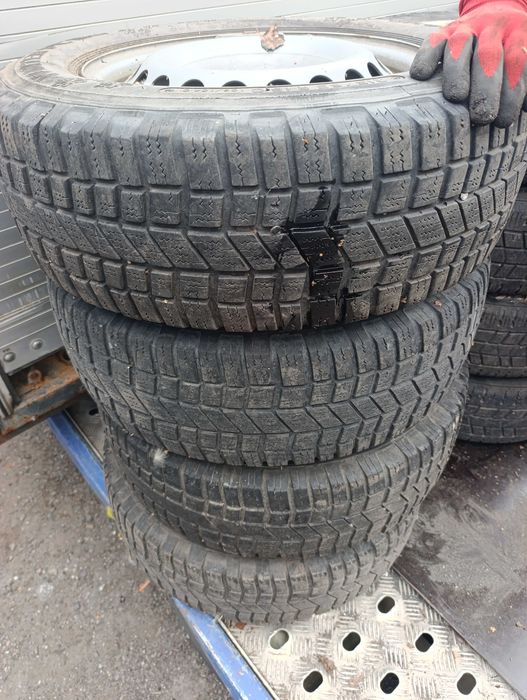 Komplet kół VW T5 5x120 215/65/16C 2014r zimowe zima
