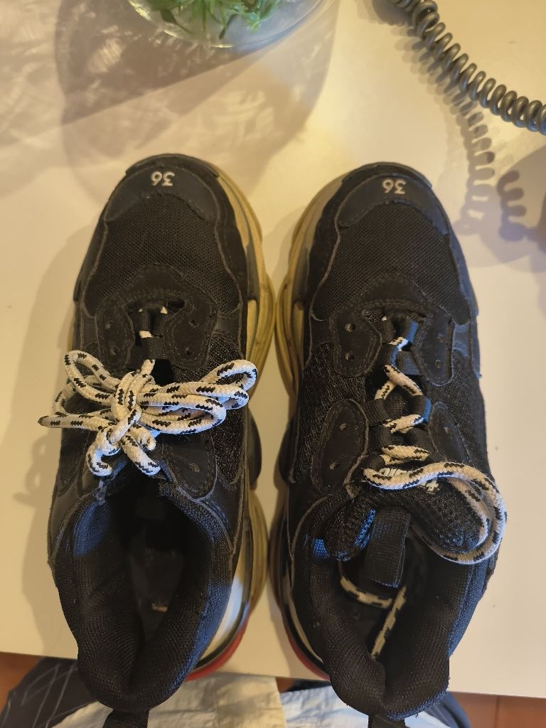 Balenciaga triple s