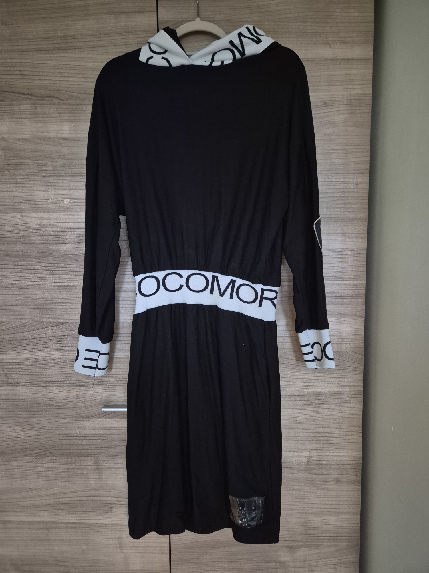 Czarna sukienka z kapturem Cocomore,r. L-XXL