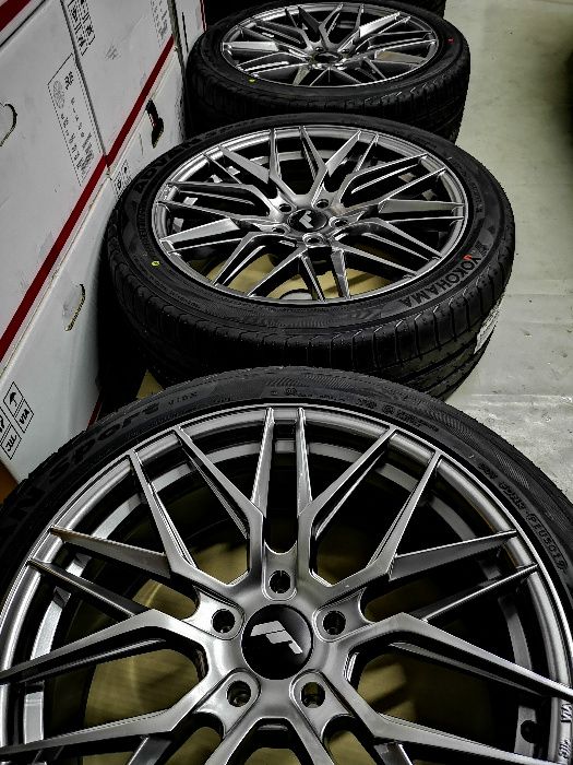Felgi Japan Racing JR28 19" 19x8,5" 19x9,5" 5x114,3 Ford Mustang GT