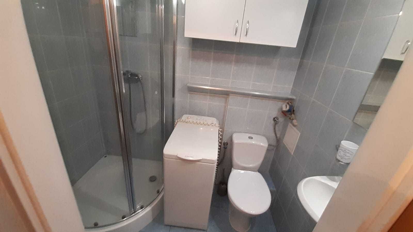 Duża kawalerka centrum Konstancin, oddzielna kuchnia