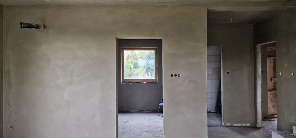 Tynki maszynowe POD MALOWANIE cement-wapno z włóknem szklanym i gipsow