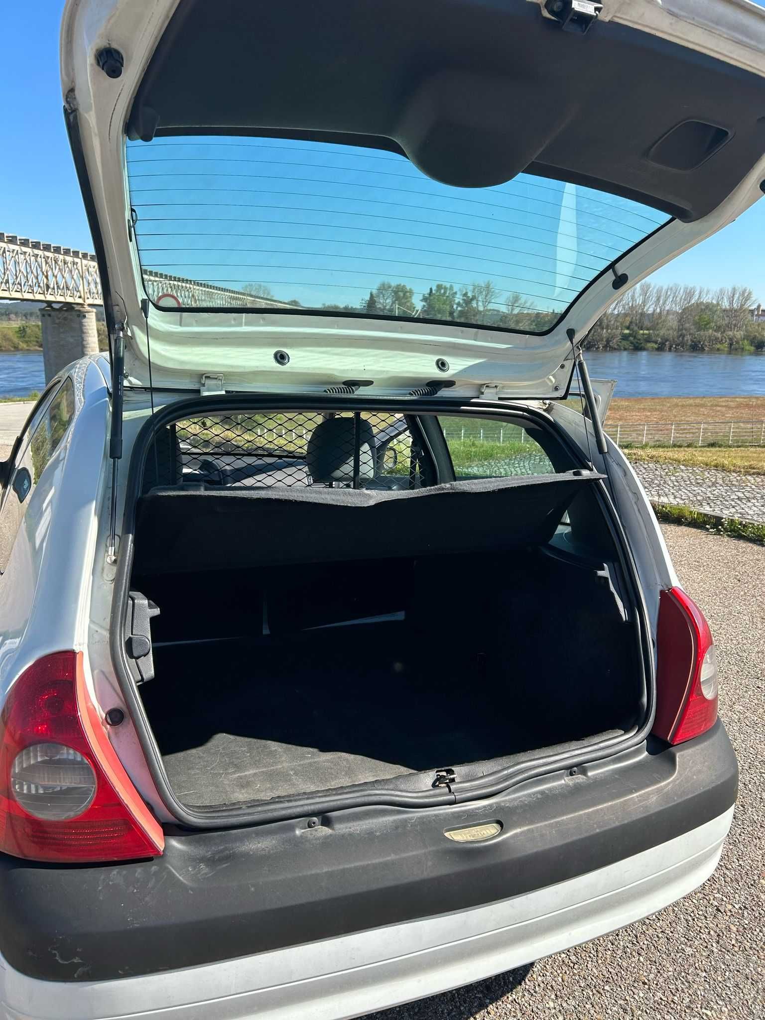 Renault Clio 1.5 dCi 2003
