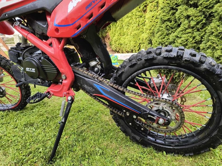 asix lizzard 125 + kask