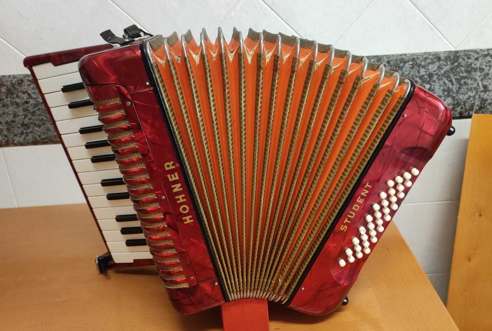 Acordeão Hohner Student à Segunda Voz - Acordeon