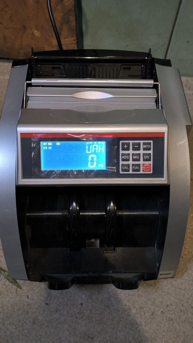 Bill Counter K2815 UV/MG с выносной панелью