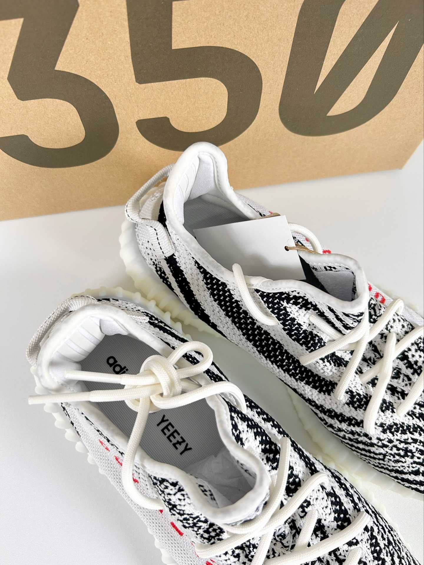 Buty męskie adidasYeezy Boost 350V2 Zebra nowy z metką R.39