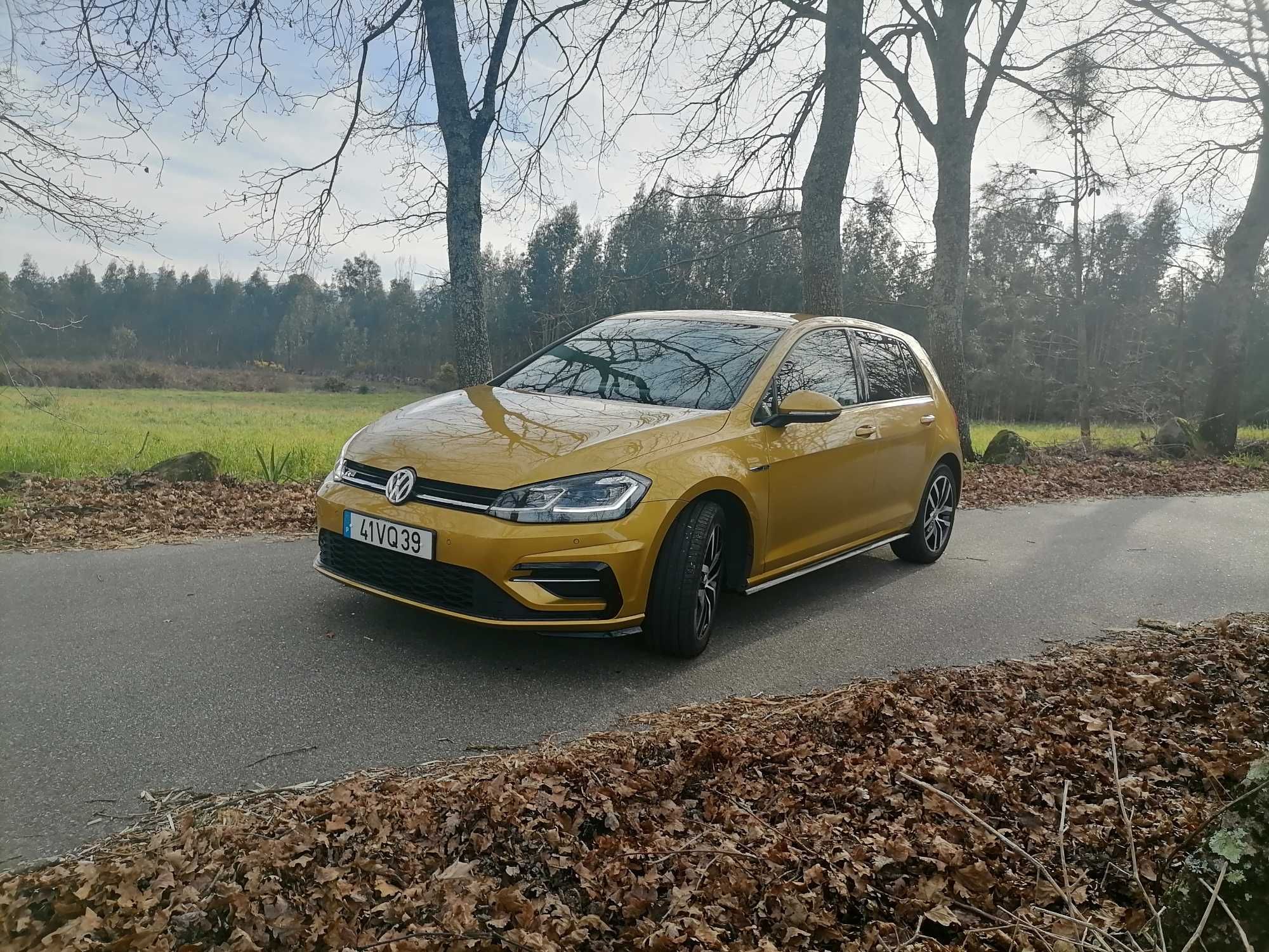 golf 7.5 r-line dourado